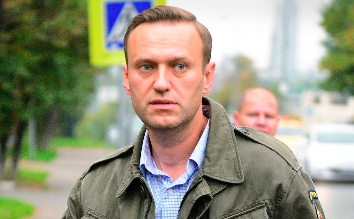 Клиника, где лечится Навальный, запросила помощь у военных экспертов.