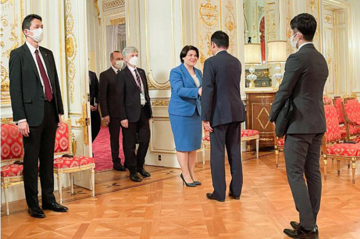 Гаврилица - премьер-министру Японии: Вы остаётесь надежным партнером.