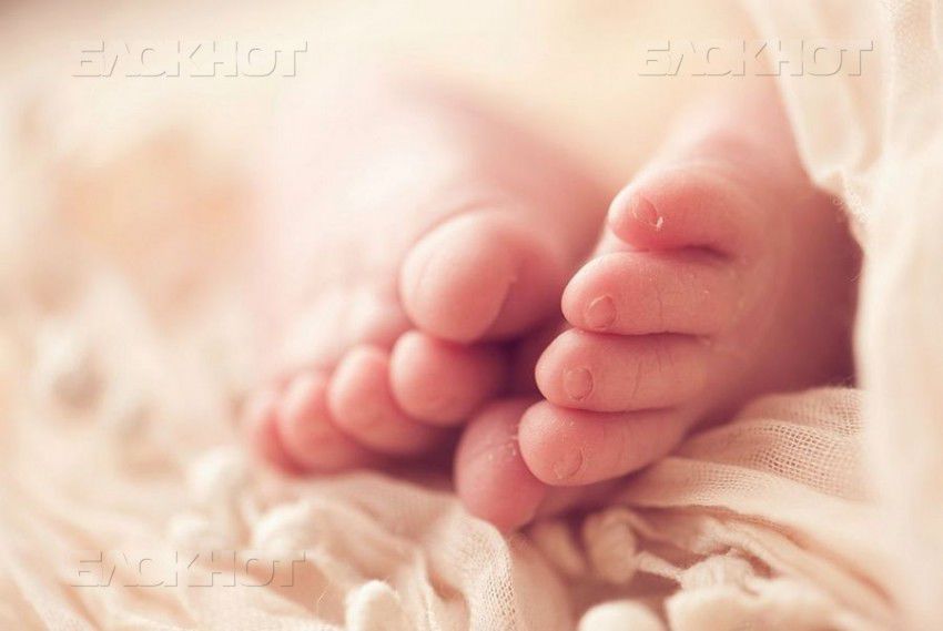 Родители уверены, что причиной смерти их детей послужил не послеродовой сепсис, как уверяют врачи.