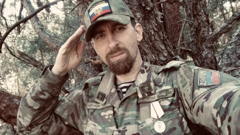 Осужденный за растление режиссер «Ералаша» вышел из колонии и получил награду.