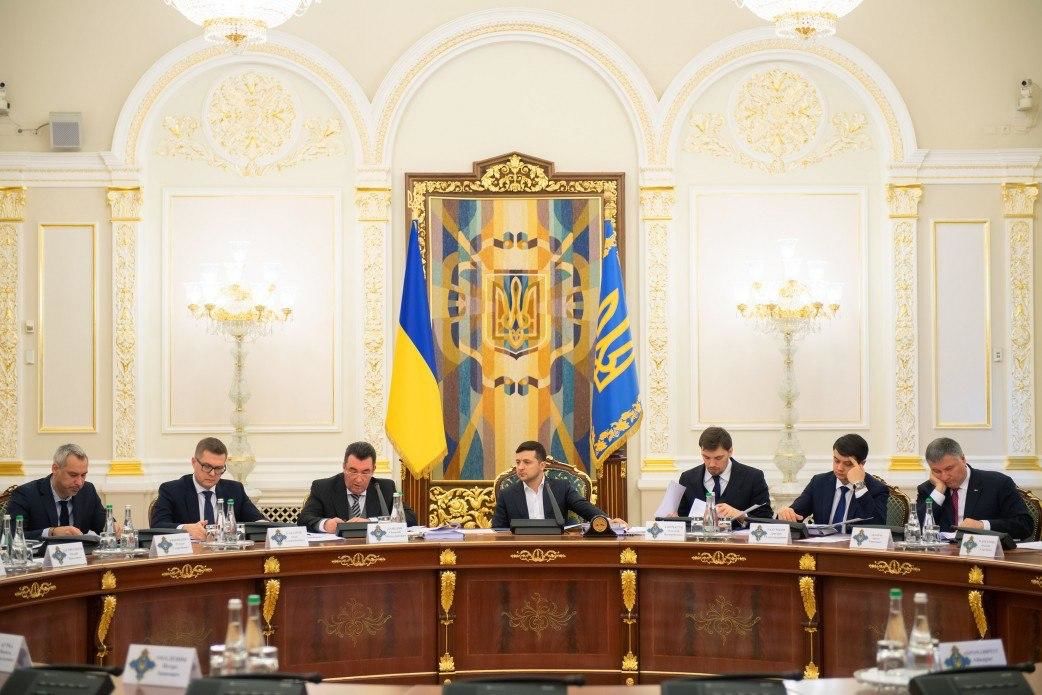 В СНБО Украины признали невозможность вернуть Крым силой.