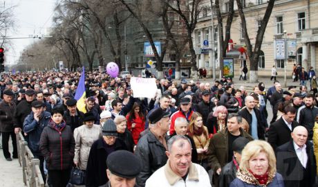 В ходе опроса 75% респондентов заявили, что Молдова движется в неверном направлении. Фото: Jurnal.md