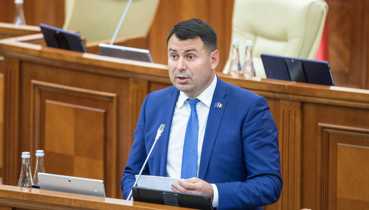 Costiuc: Ne-au dat un birou în Parlament chiar lângă WC, ca în pușcărie.