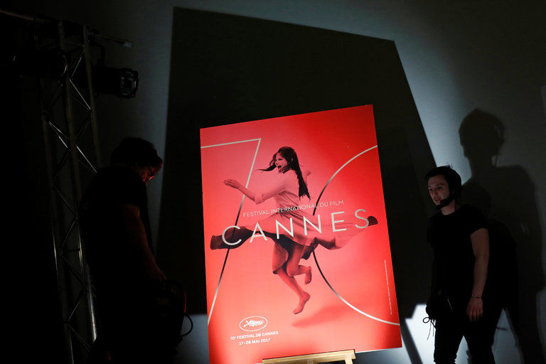 Optsprezece filme au fost selectate în această etapă în competiția Festivalului de la Cannes. 