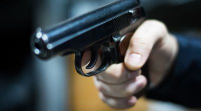 В Росгвардии сообщили, что погибший находился не при исполнении и не участвовал в конфликте, а напротив пытался его пресечь.