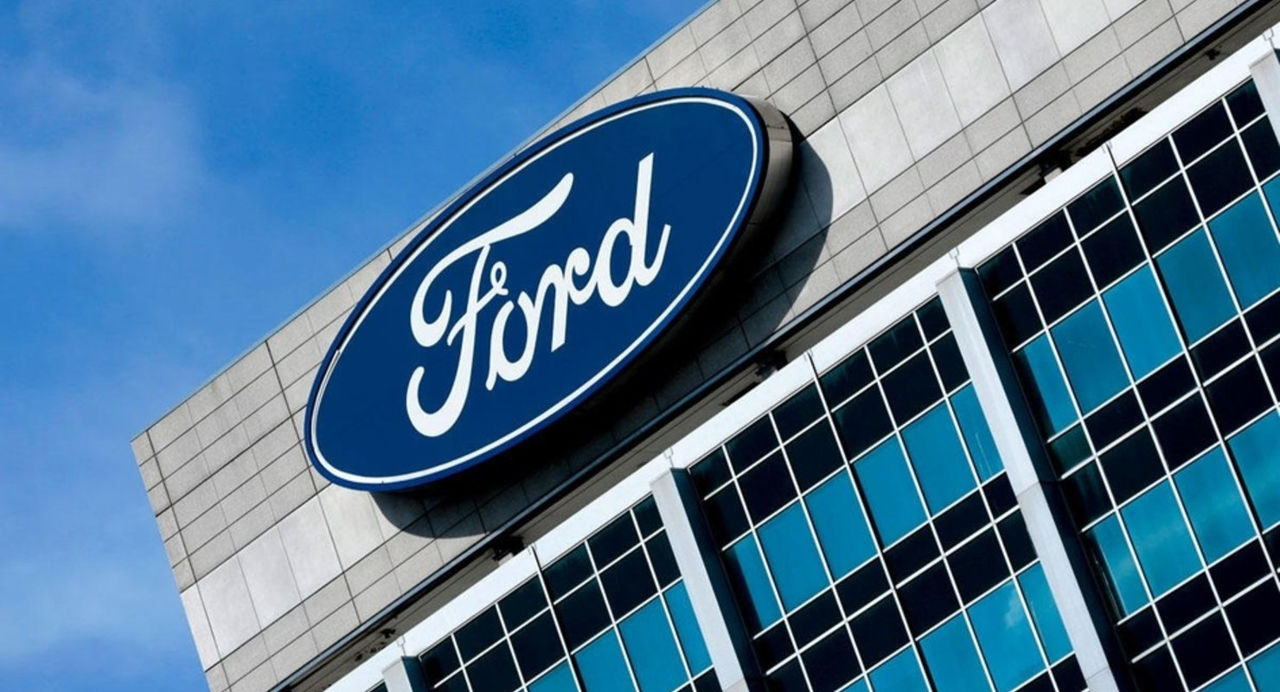 Ford назвал пандемию причиной выпуска пожароопасных автомобилей.