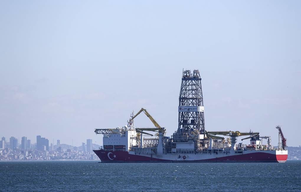 Турция обнаружила в Черном море новое газовое месторождение объемом 135 млрд кубометров.