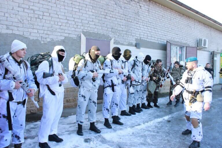 На Эльбрусе зажгли огонь III зимних Всемирных военных игр.