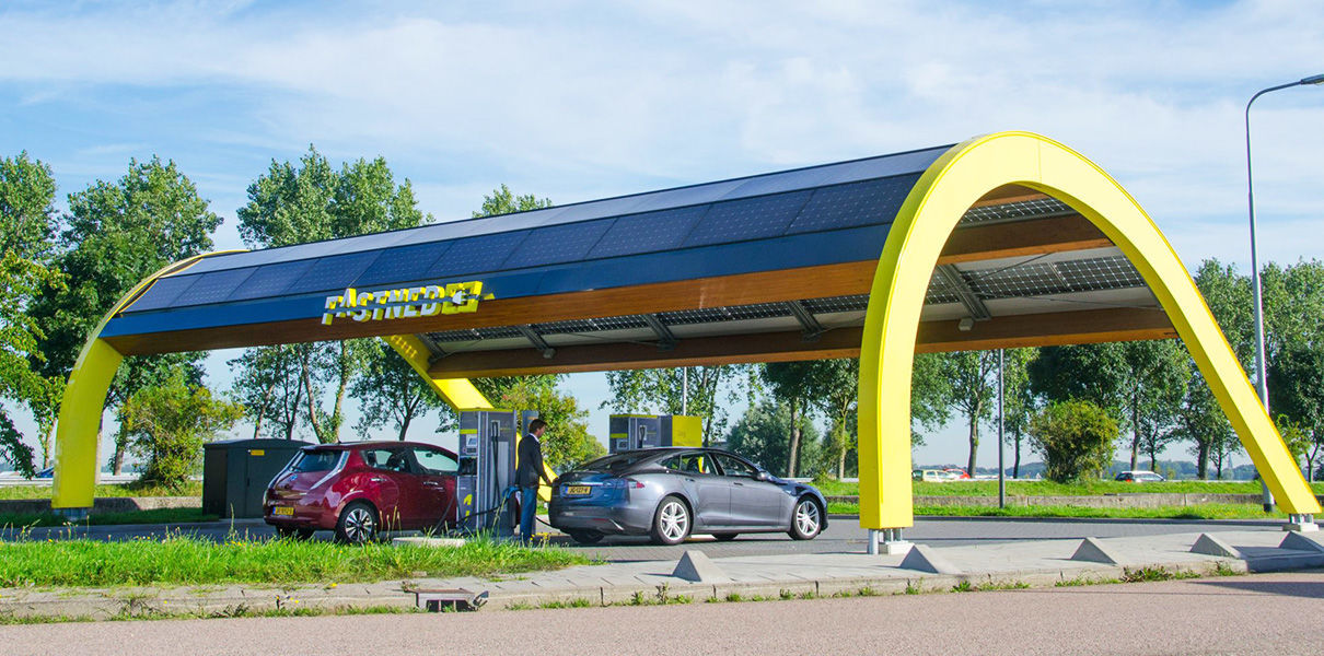 В Европе введут единые стандарты для электрозаправок.