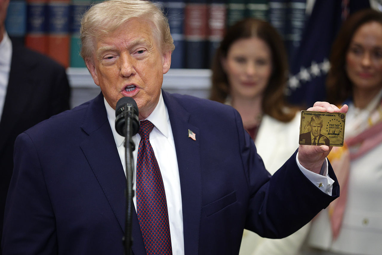 Doar o singură persoană a primit „cardul de aur” al lui Trump în cinci luni.