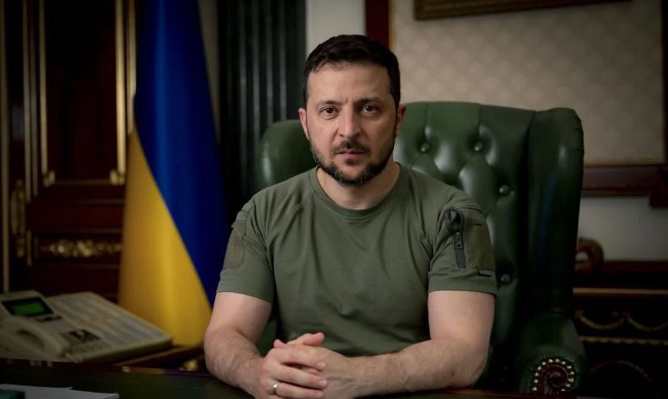 Зеленский: РФ тратит колоссальные ресурсы, чтобы захватить хоть километр на Донбассе.
