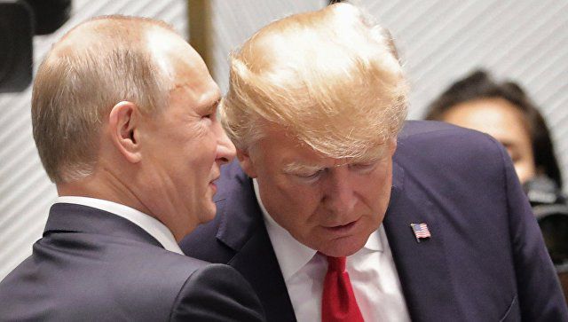 Расследование "влияния" Москвы на американские выборы ведется ФБР и конгрессом.