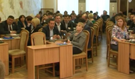 Socialiştii i-au acuzat pe liberali că ar acţiona la comanda edilului capitalei. Foto: jurnal.md