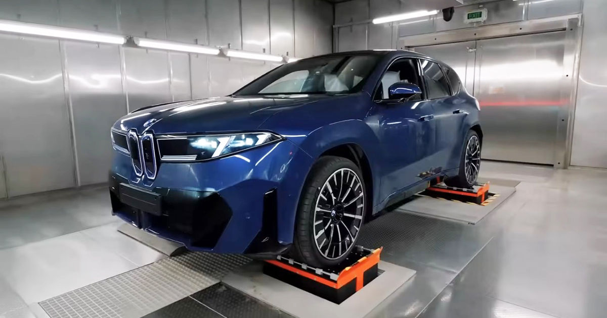 BMW a lansat producția non-stop a modelului iX3 din cauza cererii ridicate din Europa.