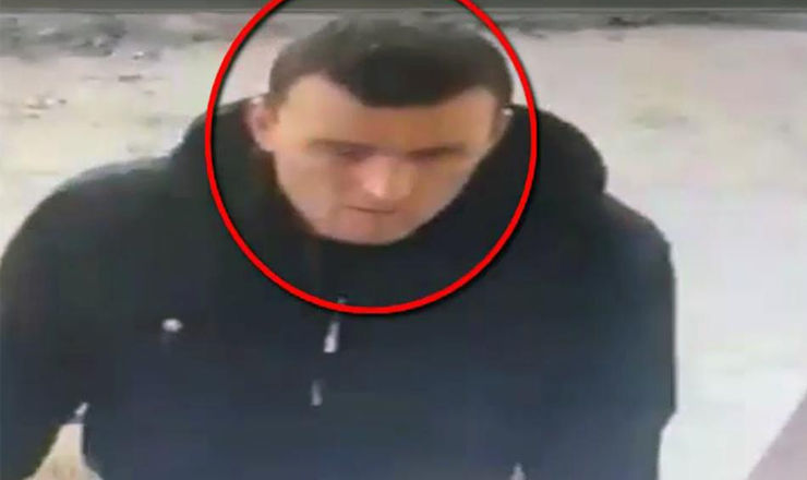 Îl recunoști? Anunță Poliția. A furat un iPhone din incinta unui liceu