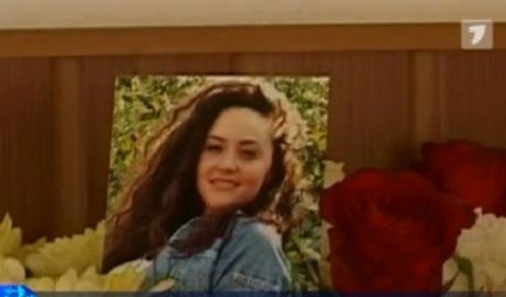 Eleva de 18 ani a murit după ce a făcut imprudenţa să urce pe vagon pentru a face poze. Foto: jurnaltv.md