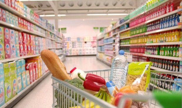 Сербия "заморозила" цены на основные продукты питания.
