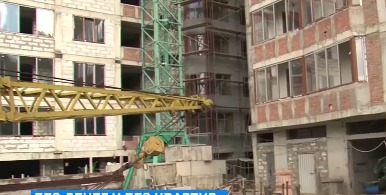Более 100 семей обманутых дольщиков остались без денег и квартир в столице.