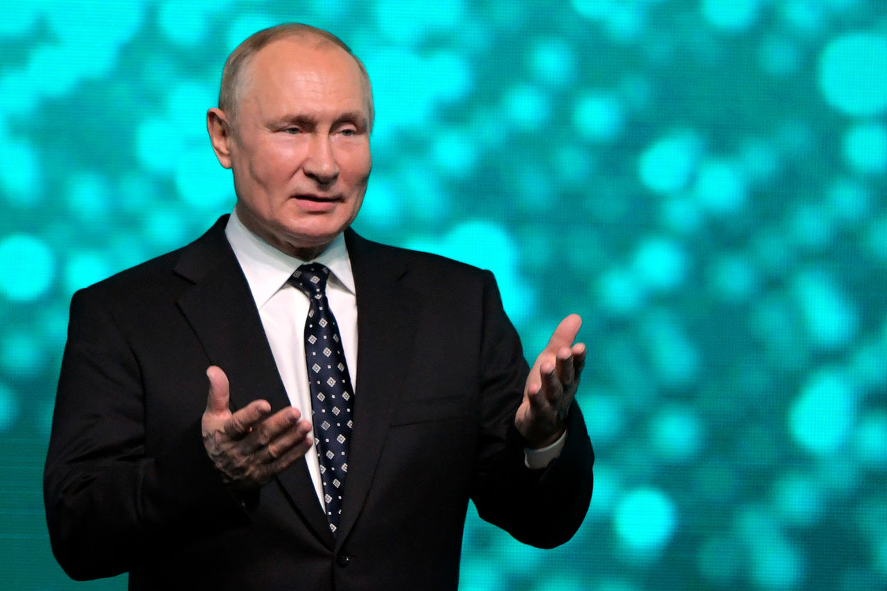 Путин рассказал, что испытал назальную вакцину.