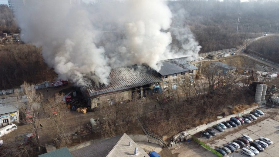 На складе в секторе Рышкановка произошел пожар.