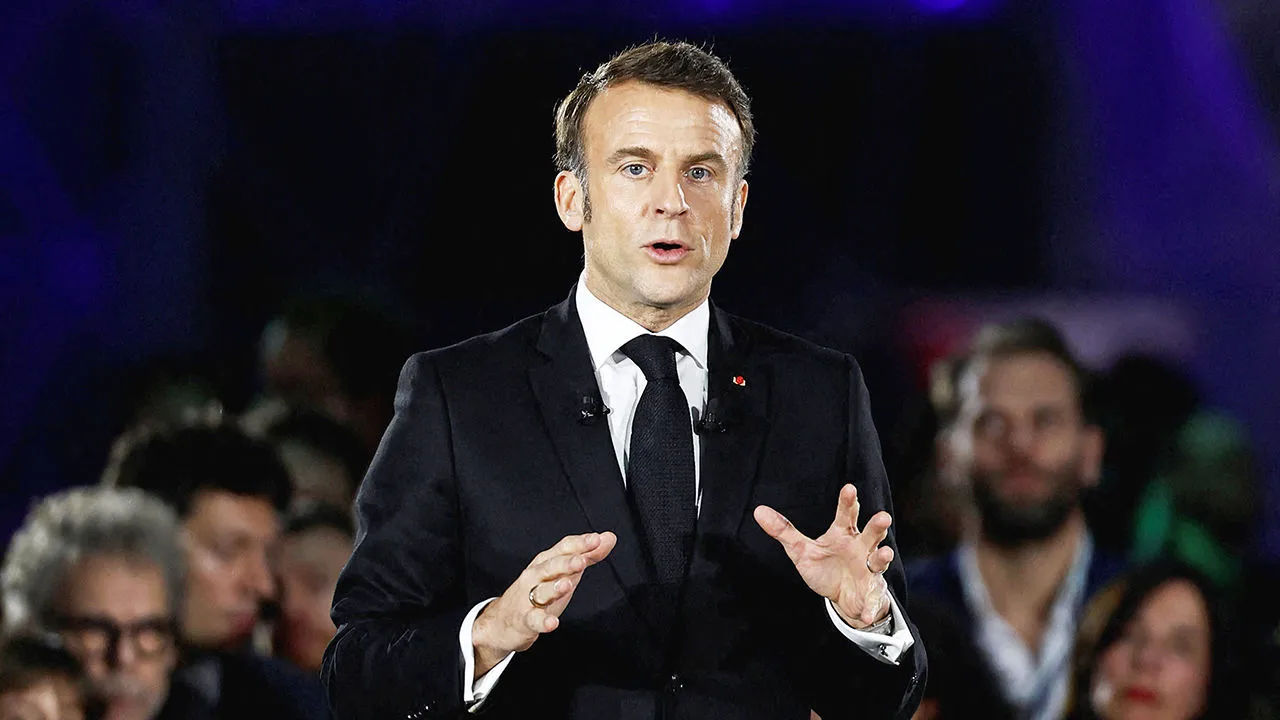 Macron consideră periculos un acord de pace echivalent cu capitularea Ucrainei.