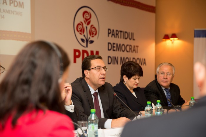 Potrivit platformei electorale, viziunea PDM se concentrează în jurul ocrotirii familiilor, prin garantarea creșterii condițiilor de trai pentru cetățeni din satele și orașele țării.