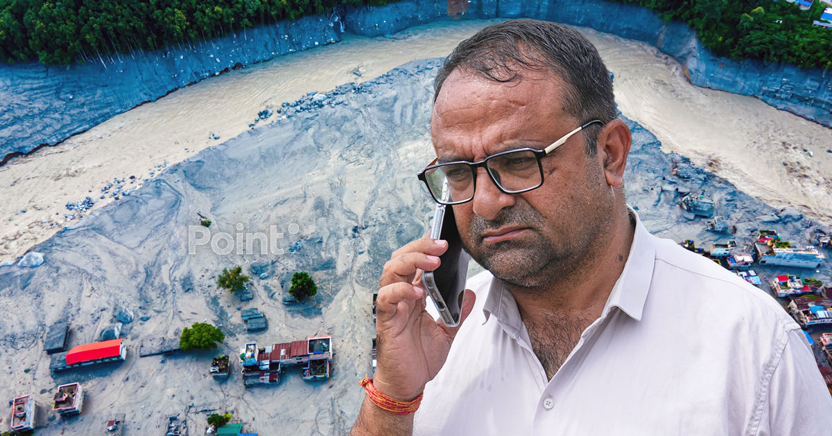 Directorul unei școli din Nepal a salvat 900 de copii de inundații.