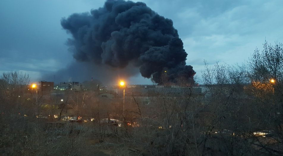 На Урале загорелись склады с порохом, введен режим ЧС.