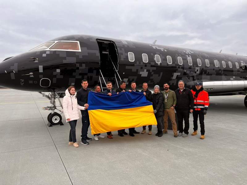 Экипаж SpaceX возьмет в космос украинский флаг.