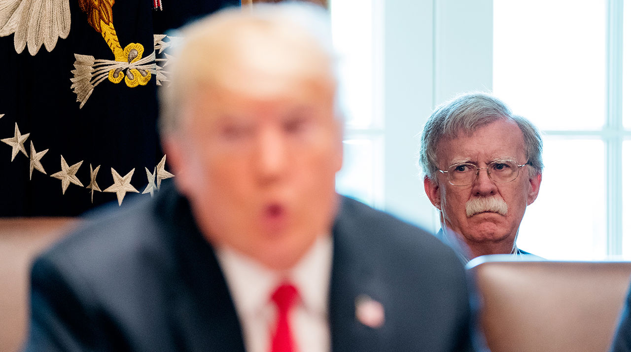 Болтон обвинил Трампа во лжи о его увольнении.
