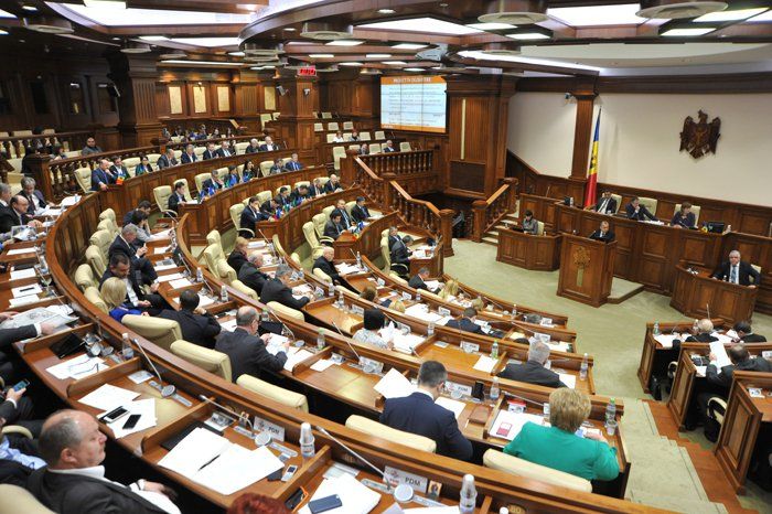 По факту выявленных нарушений прокуроры возбудили 32 уголовных дела. 