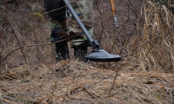 Anual, echipele de genişti ale Armatei Naţionale depistează şi distrug sute de obiecte explozive. Foto: Armata Națională