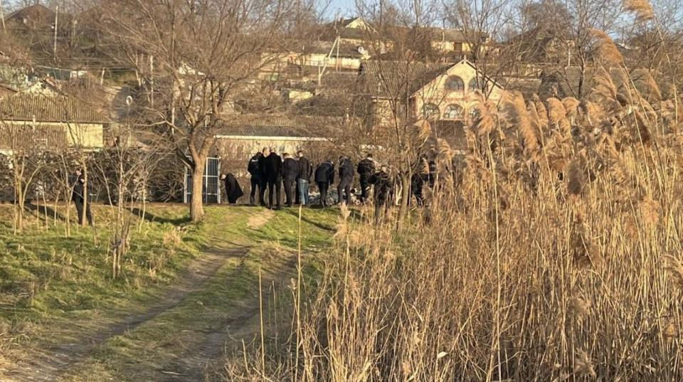 Cadavrul unui bărbat împușcat în cap, descoperit la periferia orașului Cahul.