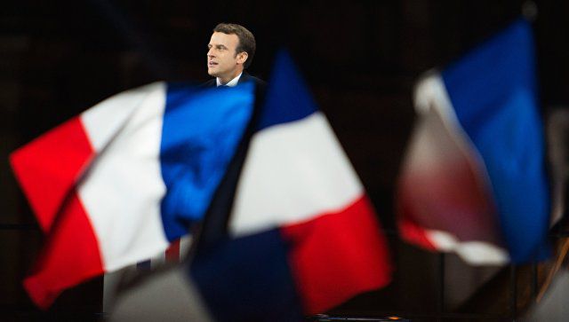 Макрон отметил, что лидеры США, России и Турции "придерживаются политики силы".