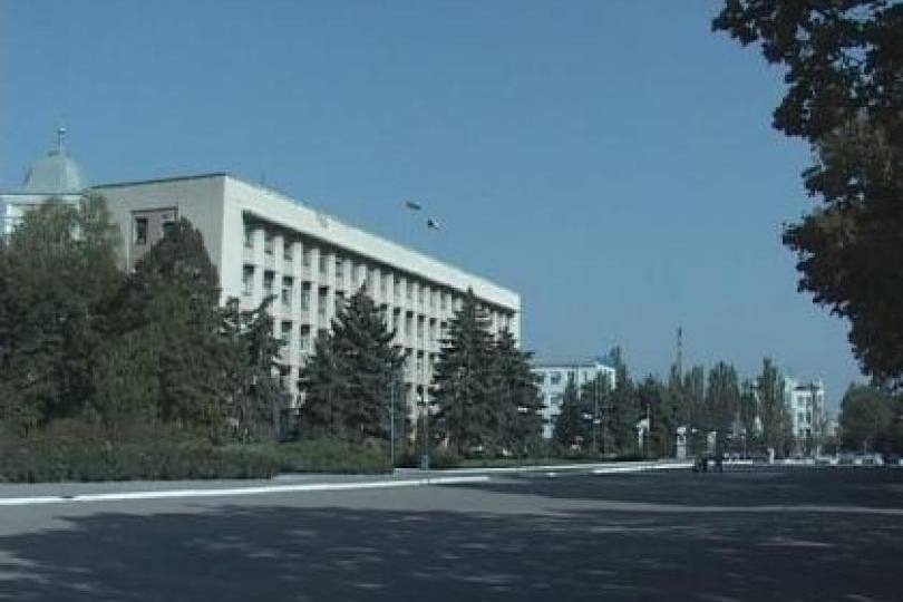 Межфракционное противостояние депутатов группы "Наш город" и бендерского отделения партии "Обновление" переросло в рукоприкладство.