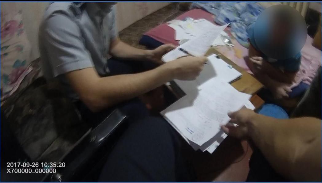 Perfecta acte false. Ce au găsit polițiștii acasă la suspect
