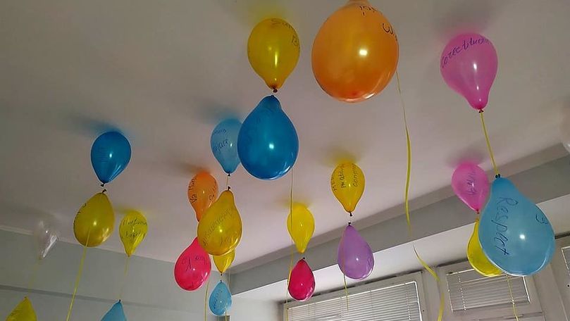 Пациенты устроили сюрприз для врачей отделения COVID одной из больниц.