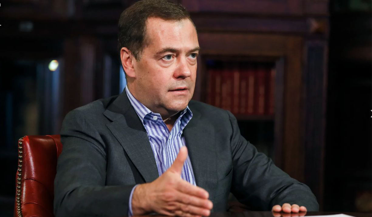 Медведев: Понятие территориального суверенитета никуда не исчезло, все вернется домой.