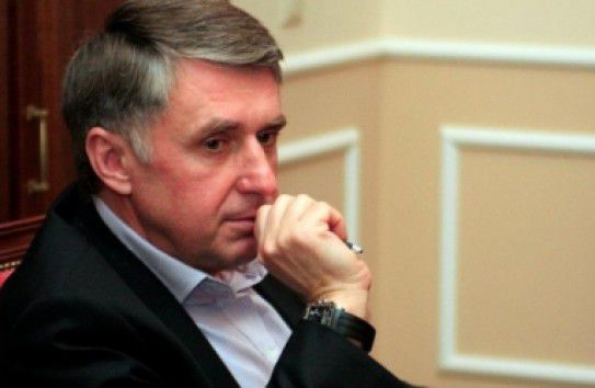 Что именно хотел бы обсудить кандидат в премьеры Стурза с Плахотнюком, не ясно.