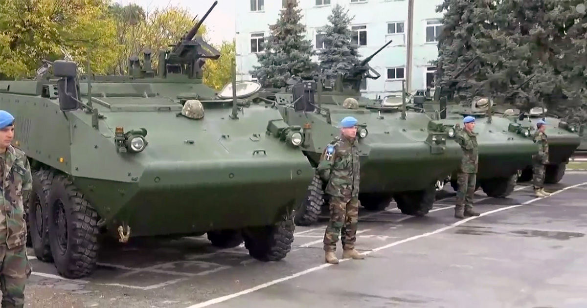 Последняя партия бронетранспортеров Piranha прибыла в Кишинев.