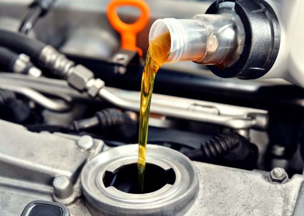 Lucrurile esențiale pe care trebuie să le ştii despre întreţinerea automobilului. Foto: welovetodrive.blogspot.com