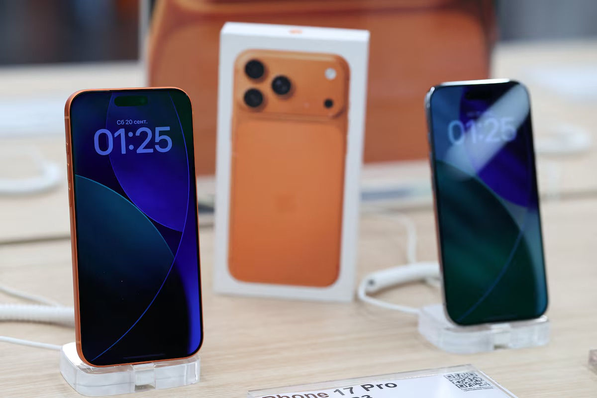 Apple a avertizat comercianții din India că vor fi amendați pentru vânzarea iPhone-urilor către Rusia.