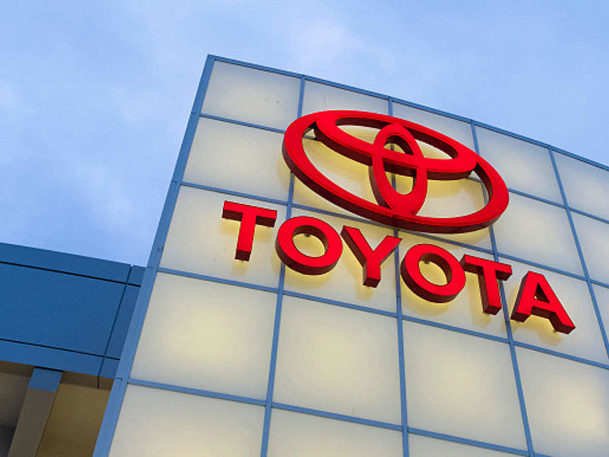 Toyota на четверть сократила производство из-за нехватки деталей.