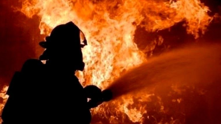 В Рышканском районе пожарные нашли в сгоревшем доме тело хозяина.