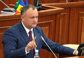 Додон призвал выйти на общенародный непартийный Марш Победы.