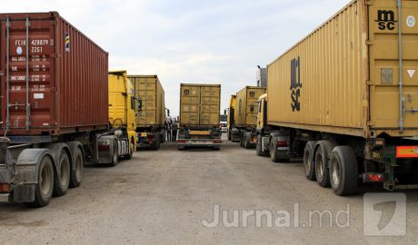 В январе-сентябре экспорт товаров в страны ЕС составил 899 миллионов долларов.