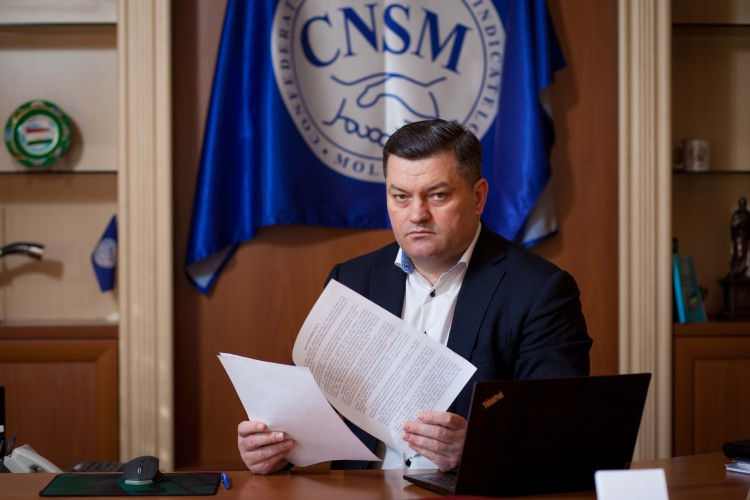 Зубку: То, что только один работник поддерживает одного пенсионера - риск.