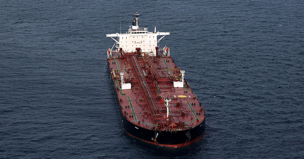Un miliard de barili de petrol s-au acumulat pe petroliere din oceanele lumii și nu sunt descărcați.
