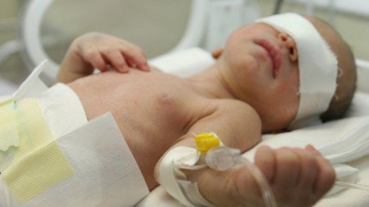 O fetiță a murit după ce mama sa i-a dat un banal medicament împotriva răcealii. Foto: realitatea.net