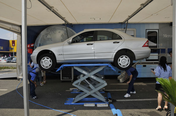 Peste trei milioane de vehicule diesel Mercedes vândute în Europa, chemate în service. Foto: Mediafax
